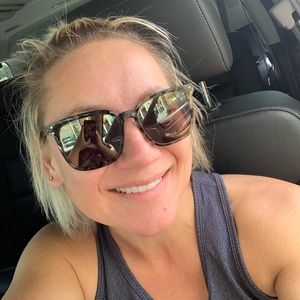 Meet your Posher, Charney